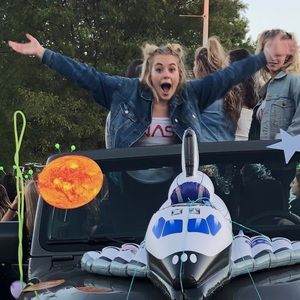 Meet your Posher, Maddie